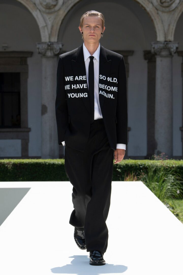 Valentino S/S 2024. I sentimenti che fioriscono dalle radici