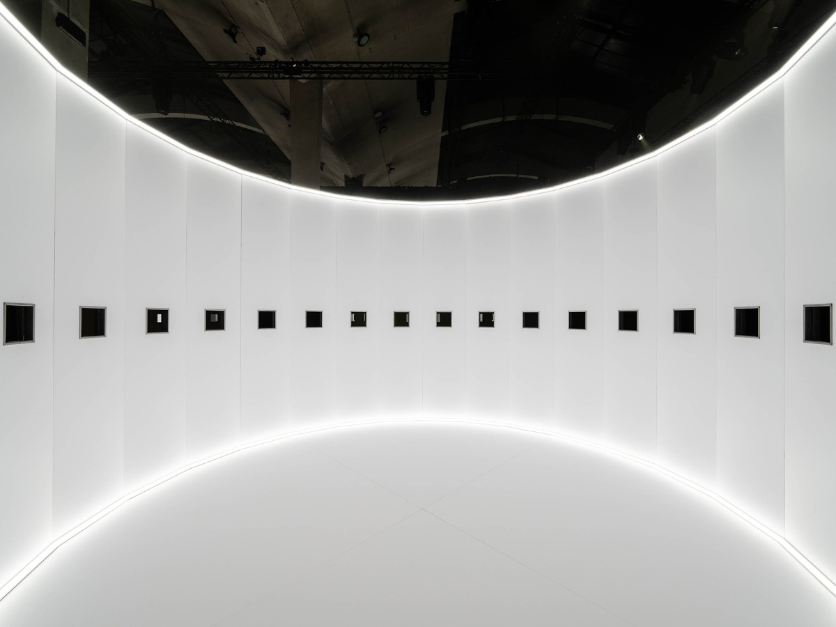 Specula Mundi: siamo dentro o fuori?